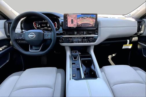 Everest White Pearl Tricoat 2026 Nissan Pathfinder SL