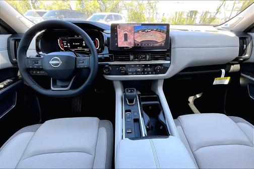 Everest White P 2026 Nissan Pathfinder SL