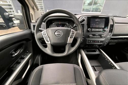 2024 Nissan Titan SV