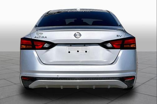 Brilliant Silver Metallic 2021 Nissan Altima 2.5 SV