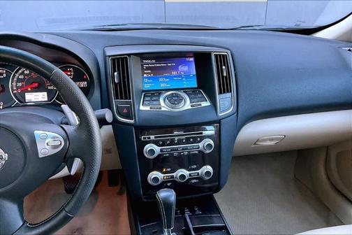 2014 Nissan Maxima SV