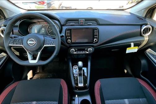 2025 Nissan Versa 1.6 SR