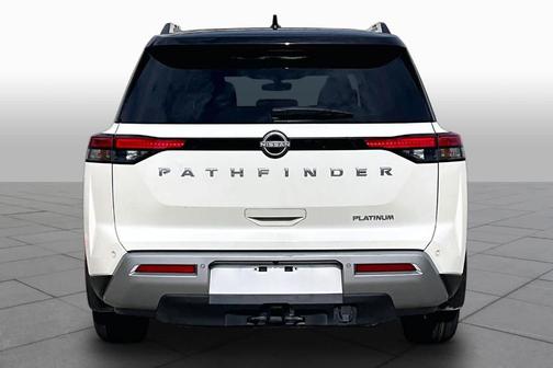 Pearl White Tricoat/Super Black 2024 Nissan Pathfinder Platinum FWD