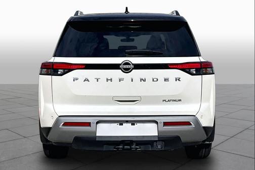 White 2024 Nissan Pathfinder Platinum