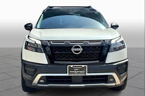 Pearl White Tricoat/Super Black 2023 Nissan Pathfinder Rock Creek 4WD