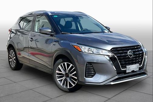 Super Black 2024 Nissan Kicks S