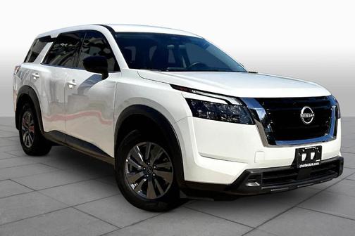 2025 Nissan Pathfinder S