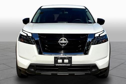 2025 Nissan Pathfinder S