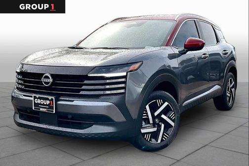 Gun Metallic/Scarlet Ember Tintcoat 2026 Nissan Kicks SV