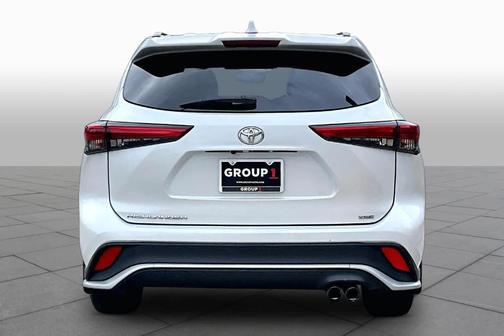 Wind Chill Pearl 2022 Toyota Highlander XSE