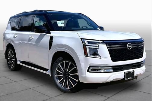 Everest White Pearl Tricoat/Super Black 2026 Nissan Armada Platinum Reserve