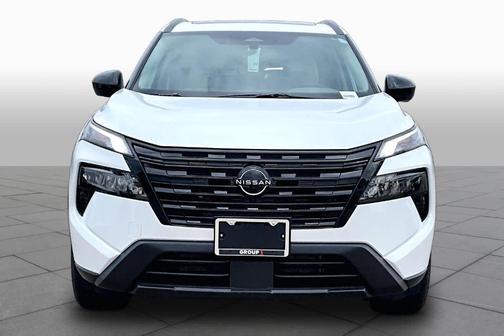 Everest White P 2026 Nissan Rogue Dark Armor