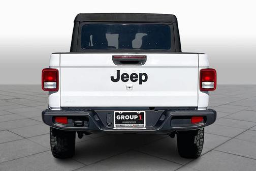 2022 Jeep Gladiator Sport
