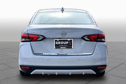 Gray Sky Pearl 2025 Nissan Versa 1.6 SV