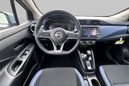 Gray Sky Pearl 2025 Nissan Versa 1.6 SV