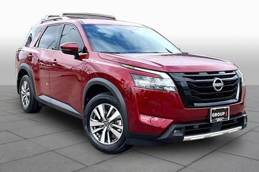 2023 Nissan Pathfinder SL