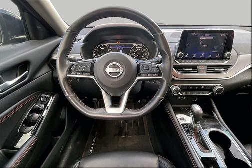 Black 2023 Nissan Altima 2.5 SR