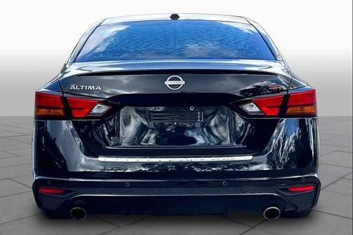 Black 2023 Nissan Altima 2.5 SR