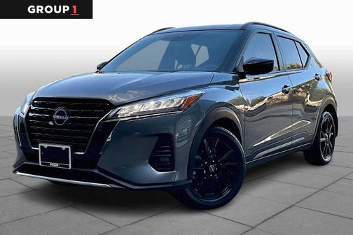 2023 Nissan Kicks SR