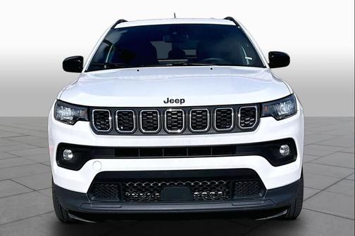 Bright White Clearcoat 2024 Jeep Compass Latitude