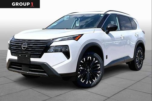Everest White Pearl Tricoat 2026 Nissan Rogue Dark Armor