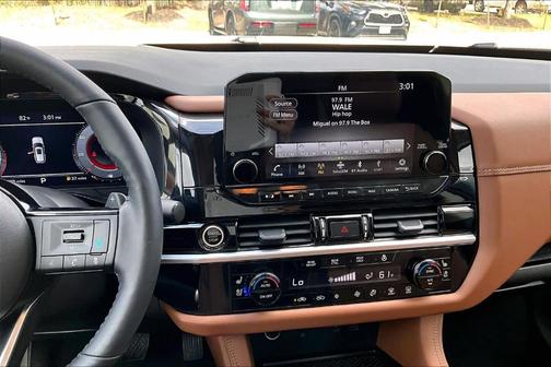 2024 Nissan Pathfinder Platinum