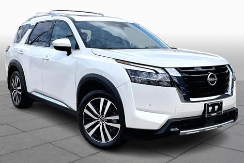 2024 Nissan Pathfinder Platinum