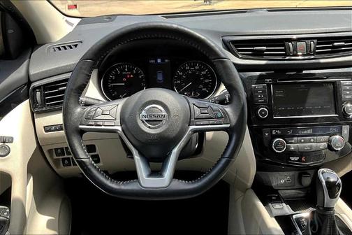 2022 Nissan Rogue Sport SL