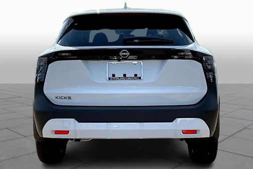 2025 Nissan Kicks SV