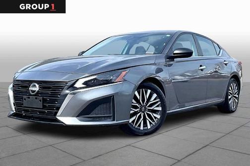 Gun Metallic 2024 Nissan Altima 2.5 SV