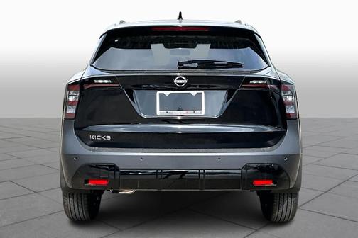 Super Black 2026 Nissan Kicks SV