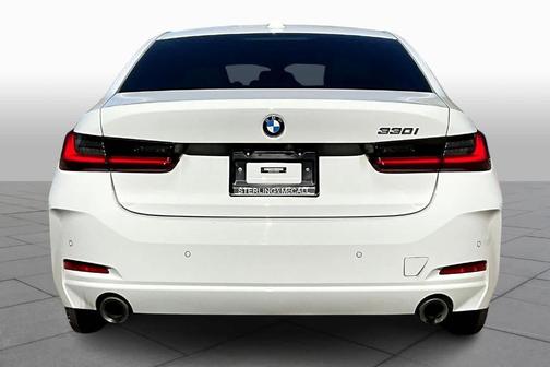 2023 BMW 330 i