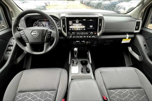 2025 Nissan Frontier SV