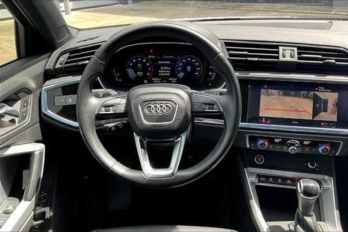 2022 Audi Q3 45 S line Premium Plus