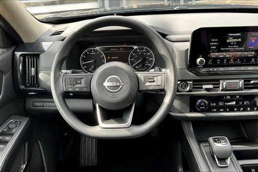 2024 Nissan Pathfinder S