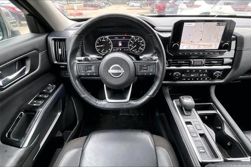 2023 Nissan Pathfinder SL