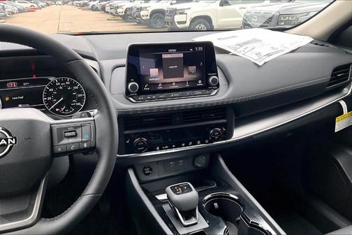 2026 Nissan Rogue DA