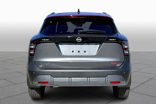 2t Gun Red Roof 2026 Nissan Kicks SR