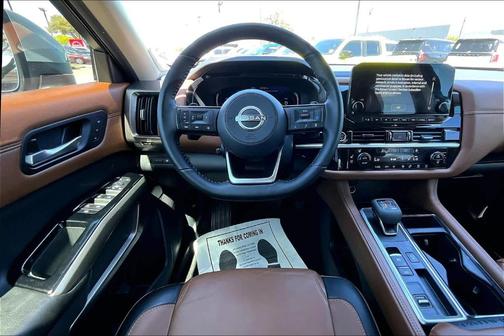 2024 Nissan Pathfinder Platinum