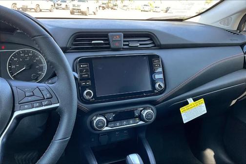 2025 Nissan Versa 1.6 SR