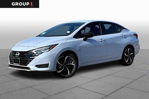 2025 Nissan Versa 1.6 SR