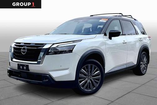 2024 Nissan Pathfinder SL