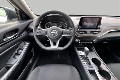 Glacier White 2025 Nissan Altima SV FWD
