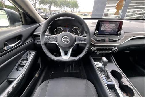 Glacier White 2025 Nissan Altima SV