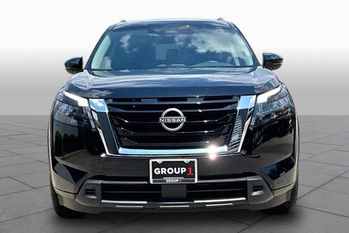 Black 2025 Nissan Pathfinder SV