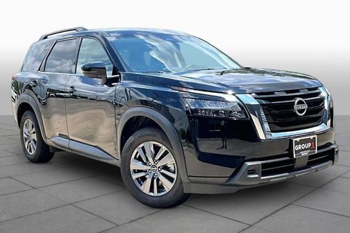 Black 2025 Nissan Pathfinder SV