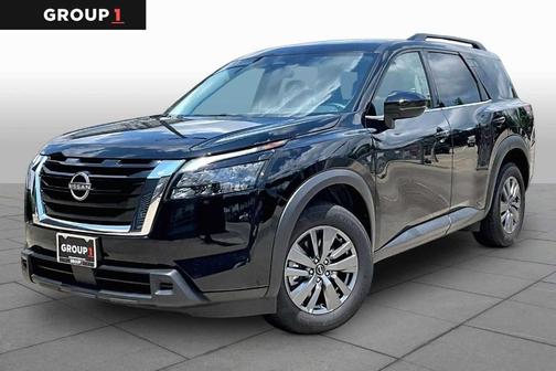 Black 2025 Nissan Pathfinder SV