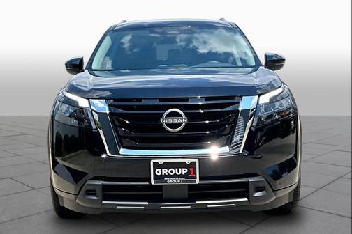 Super Black 2025 Nissan Pathfinder SV FWD