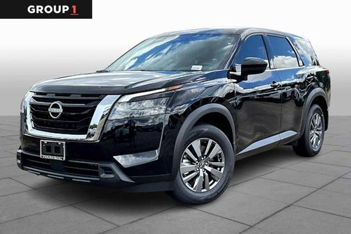 2025 Nissan Pathfinder S