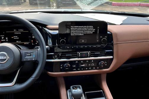 2025 Nissan Pathfinder Platinum